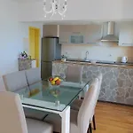 Neva Apartamento *